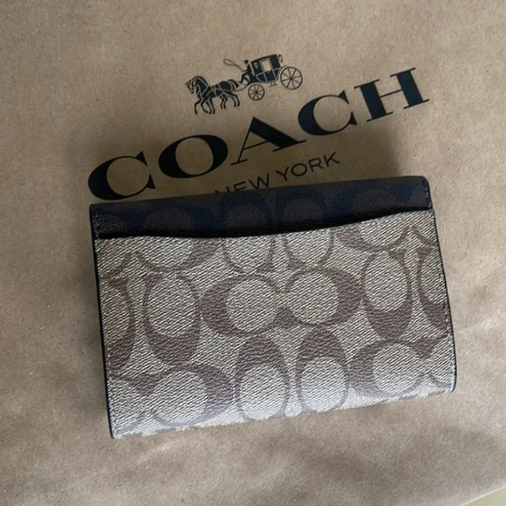Coach Kleo Wallet C6897 Blocked Signature Canvas In Khaki Brown Multi - Picture 9 of 14